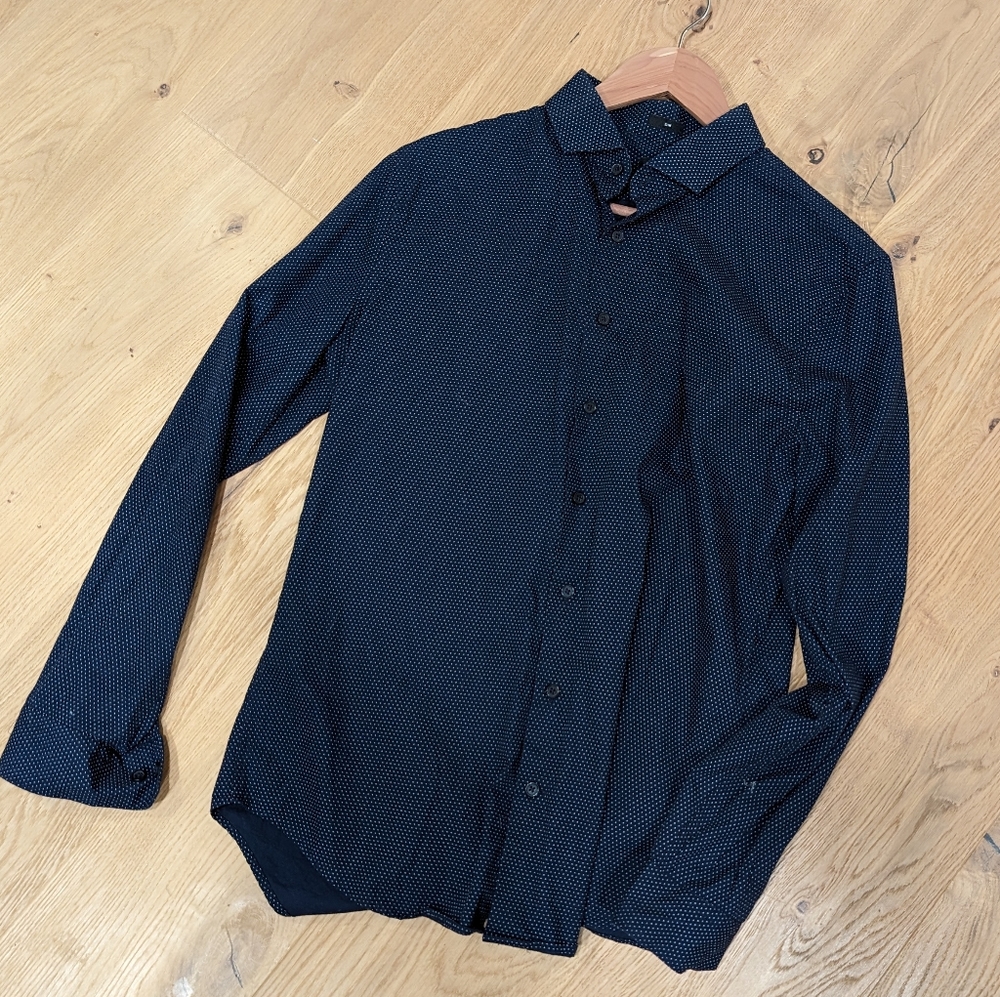 Express Medium Slim navy dress shirt with white polka